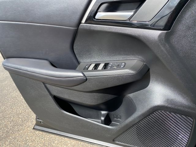 Used 2024 Mitsubishi Outlander SE image 14