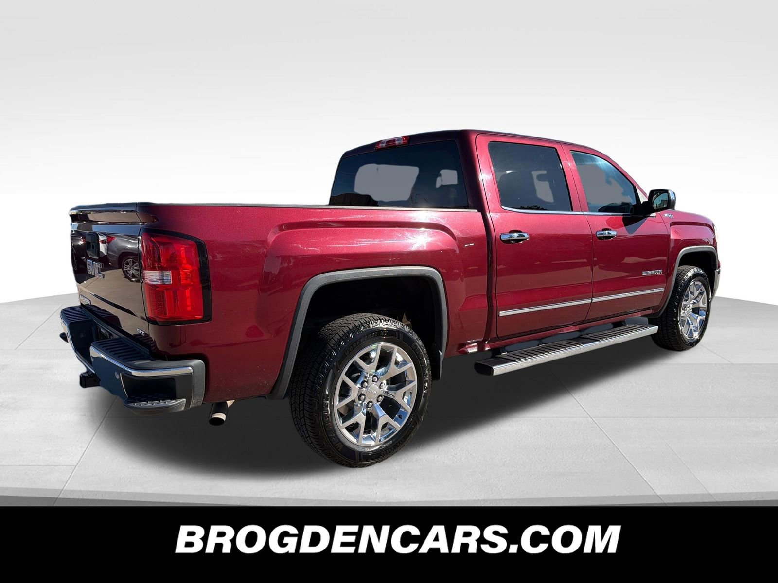 Used 2014 GMC Sierra 1500 SLT w/ SLT Crew Cab Value Package AWD/4WD image 3
