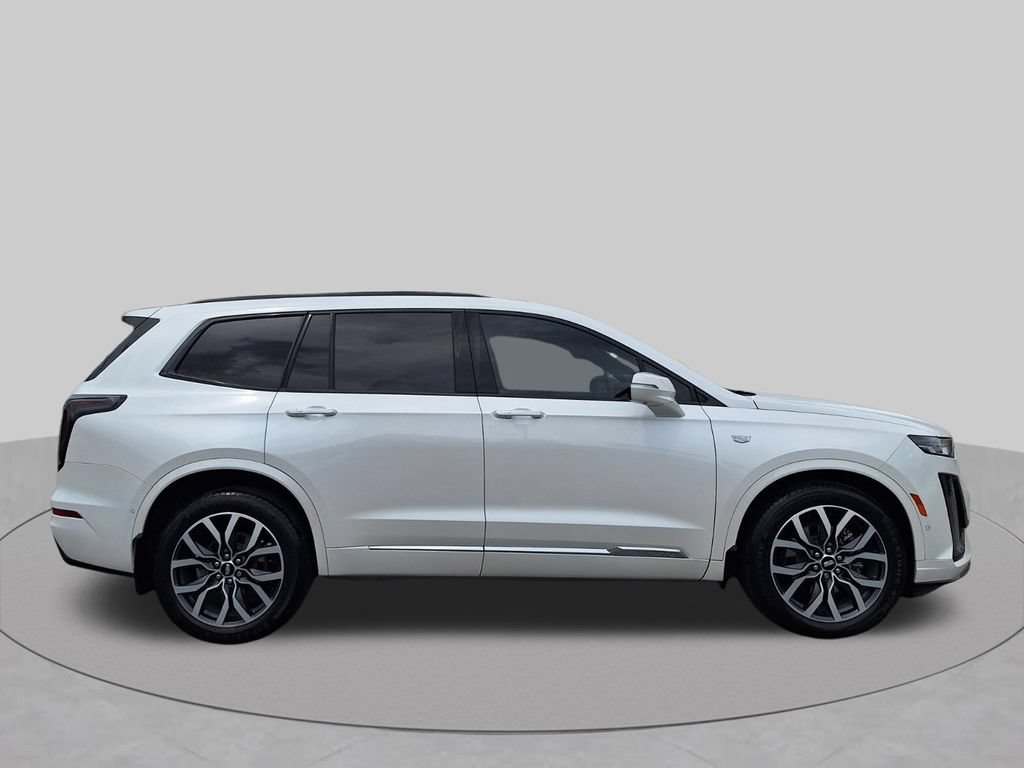 Used 2021 Cadillac XT6 Sport AWD/4WD image 2