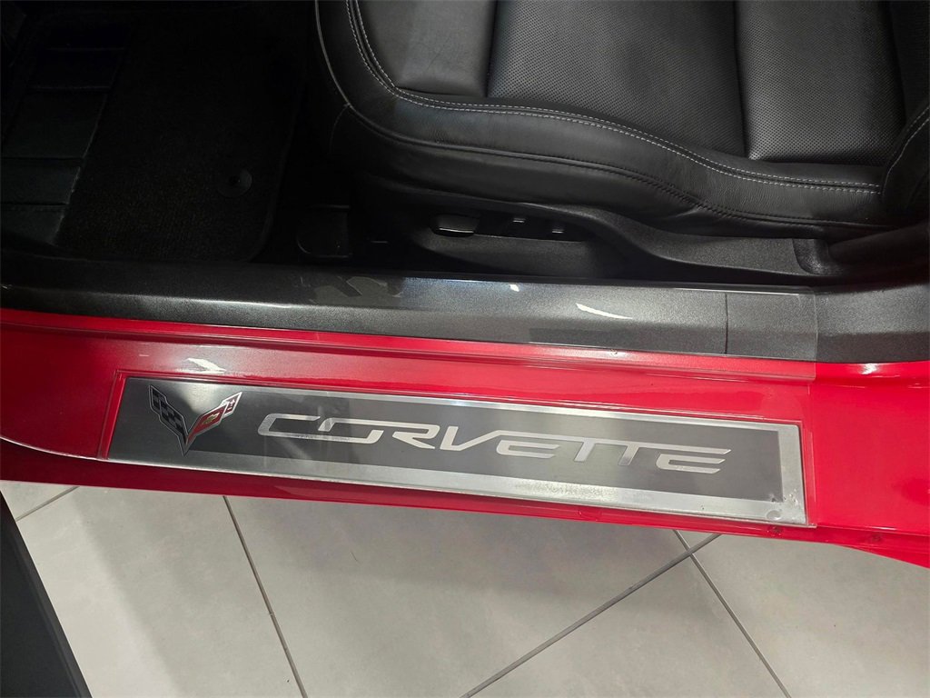 Used 2015 Chevrolet Corvette Z06 w/ 3LZ Preferred Equipment Group image 10