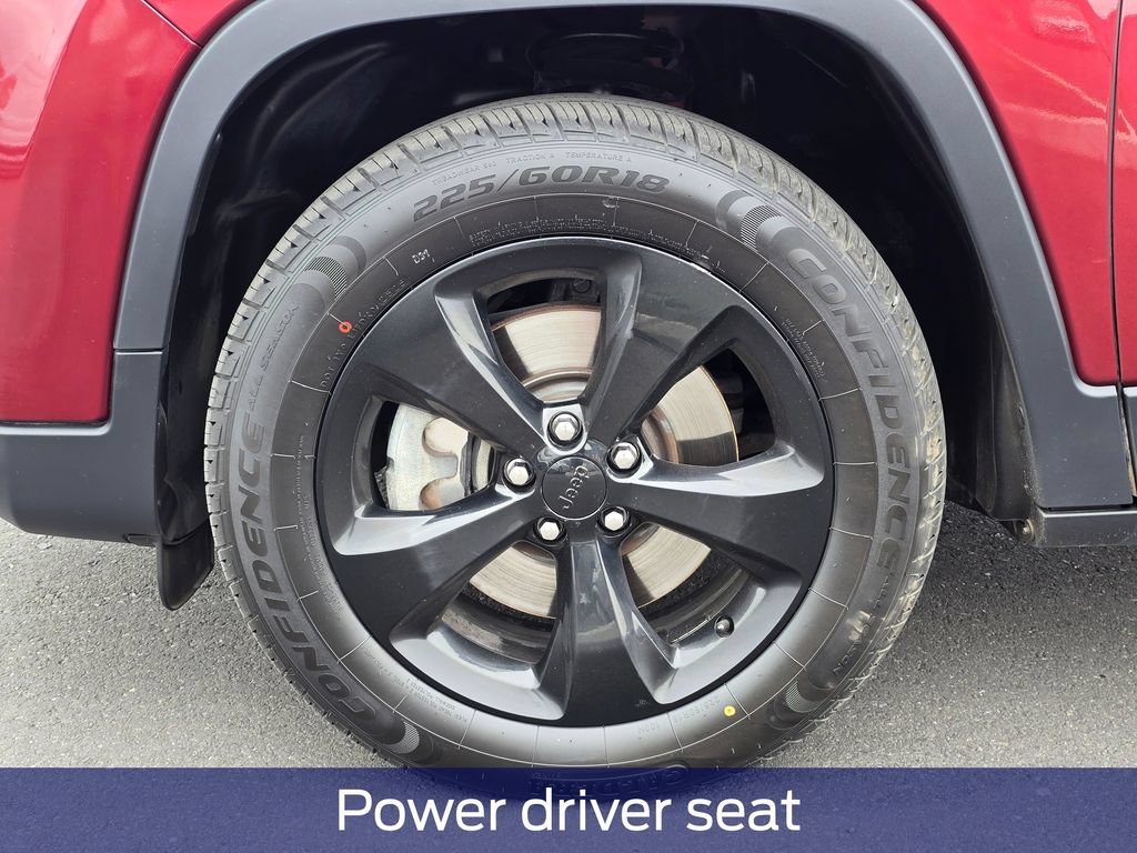 Used 2020 Jeep Cherokee Latitude Plus AWD/4WD image 8