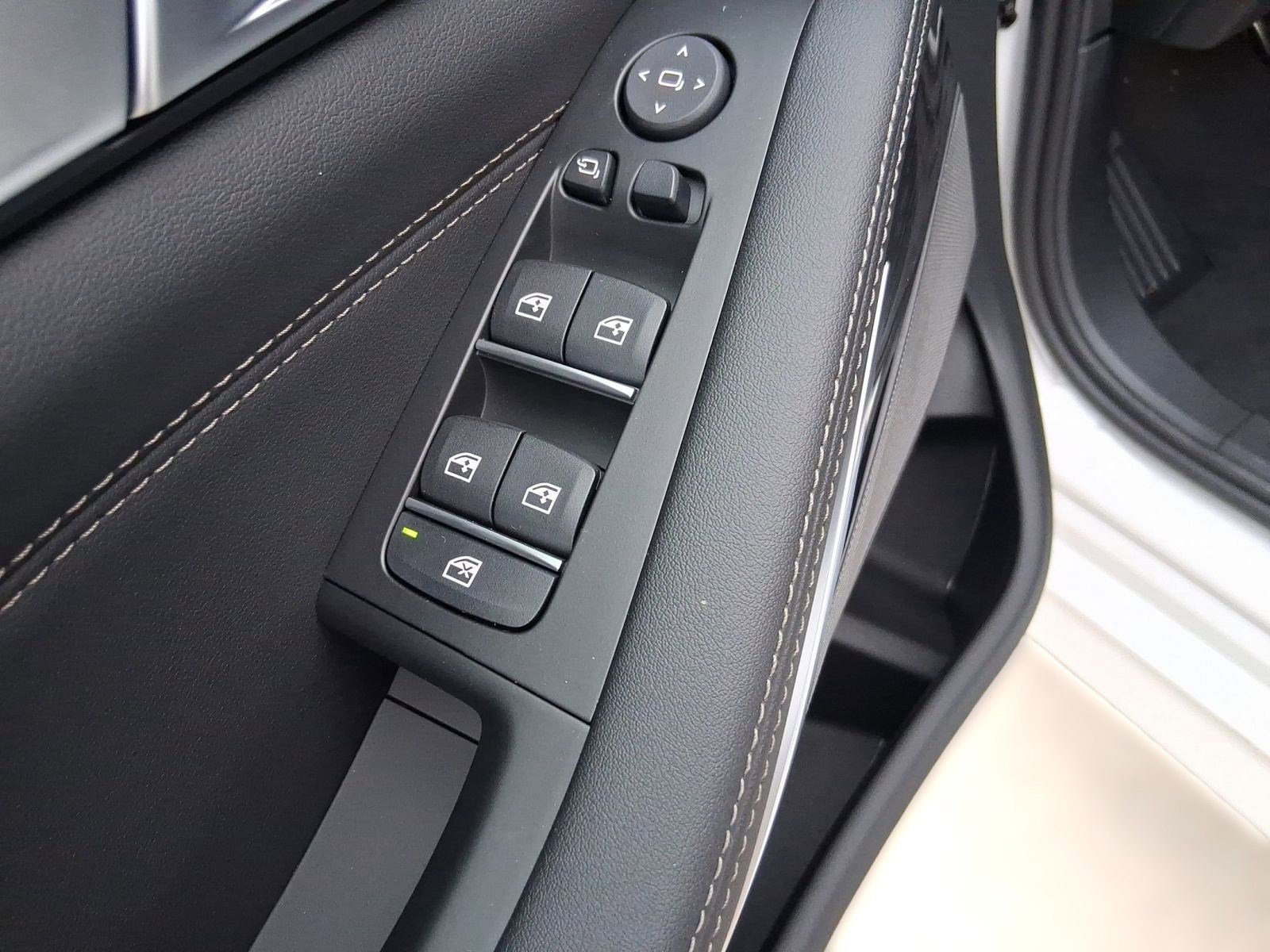 New 2026 BMW X5 xDrive40i w/ M Sport Package image 21