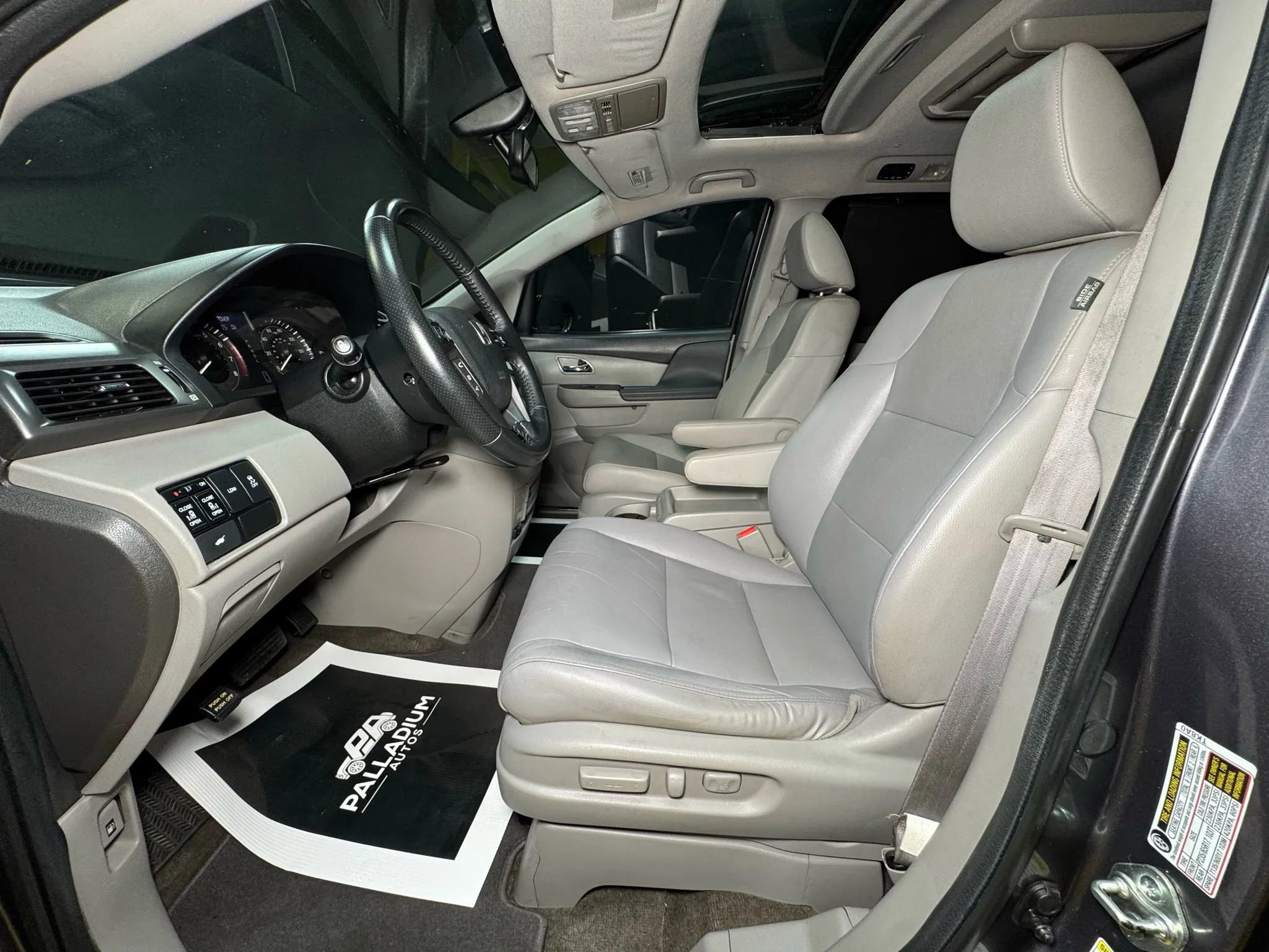 Used 2014 Honda Odyssey EX-L image 44