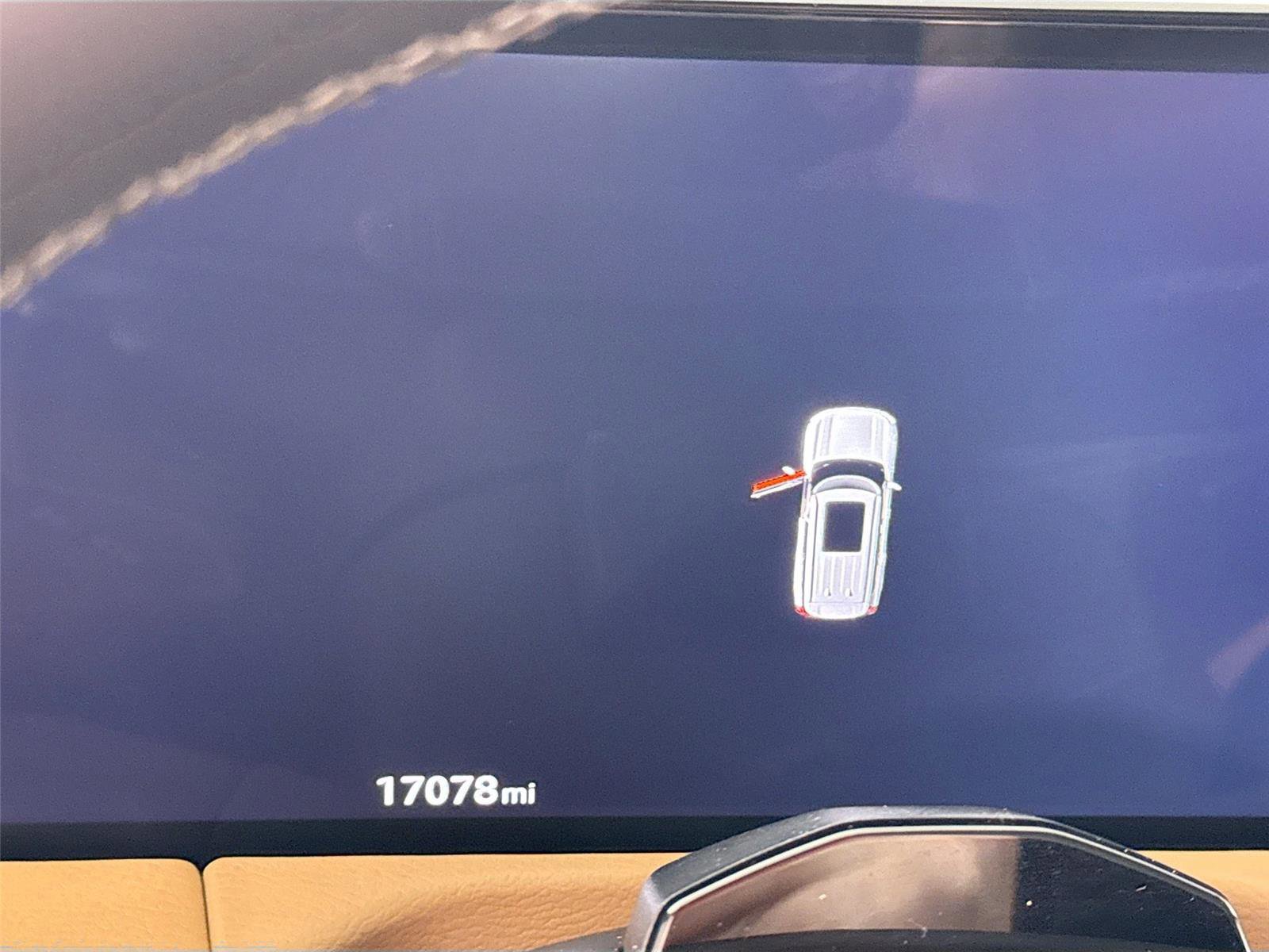 Used 2025 Nissan Armada Platinum Reserve w/ Convenience Package image 6