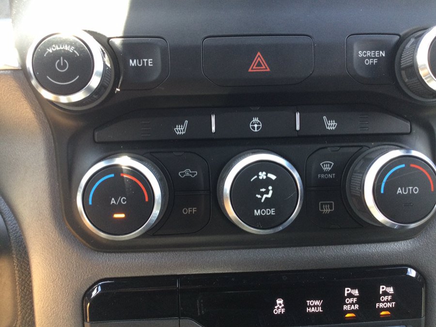 Used 2021 RAM 1500 Big Horn AWD/4WD image 32
