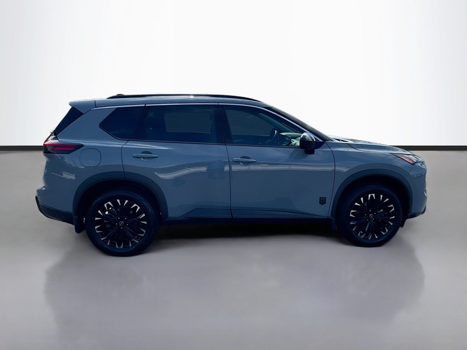 Used 2026 Nissan Rogue Dark Armor FWD image 8