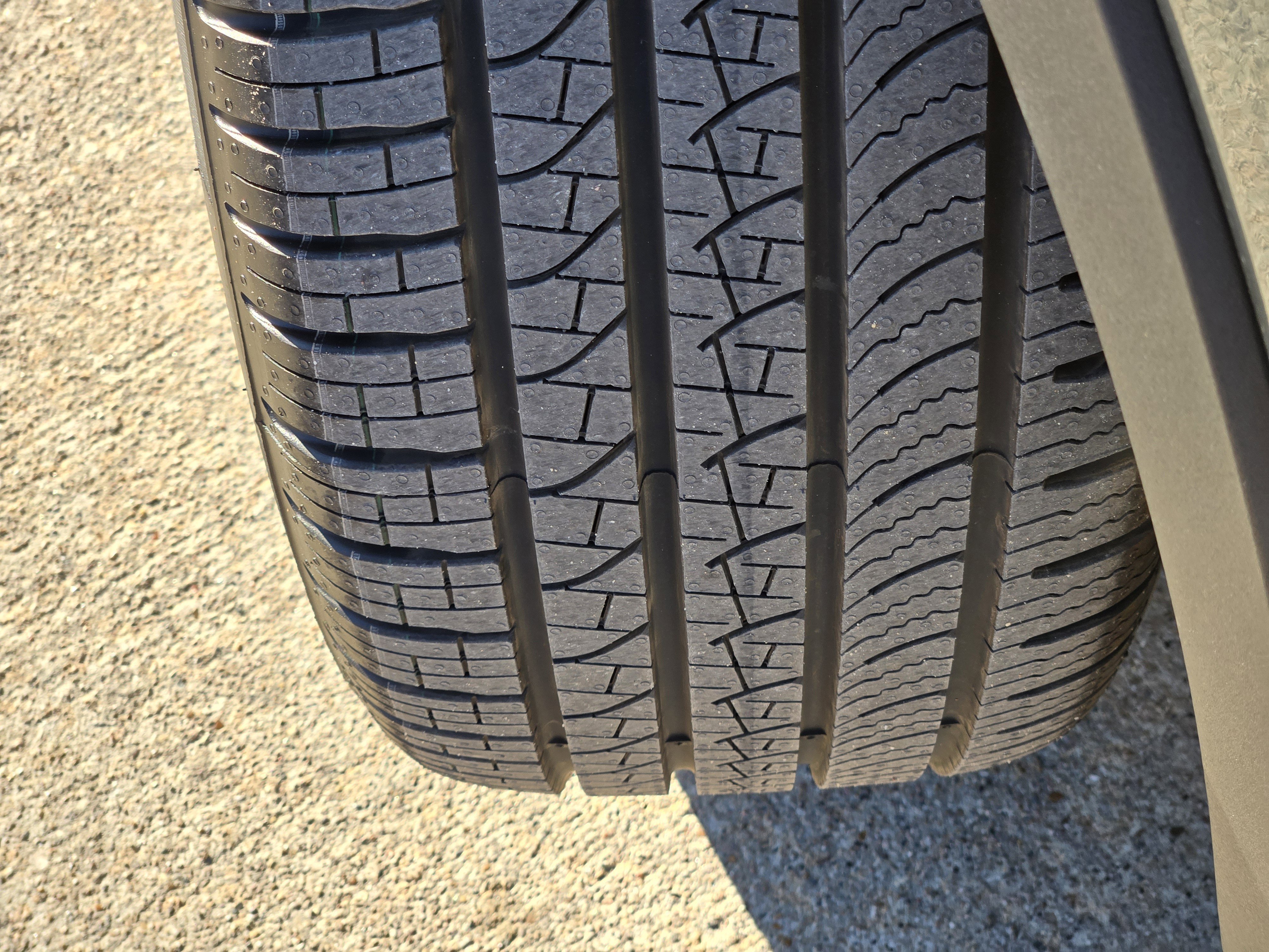 New 2026 Volvo XC40 B5 Ultra w/ Protection Package Premier image 13