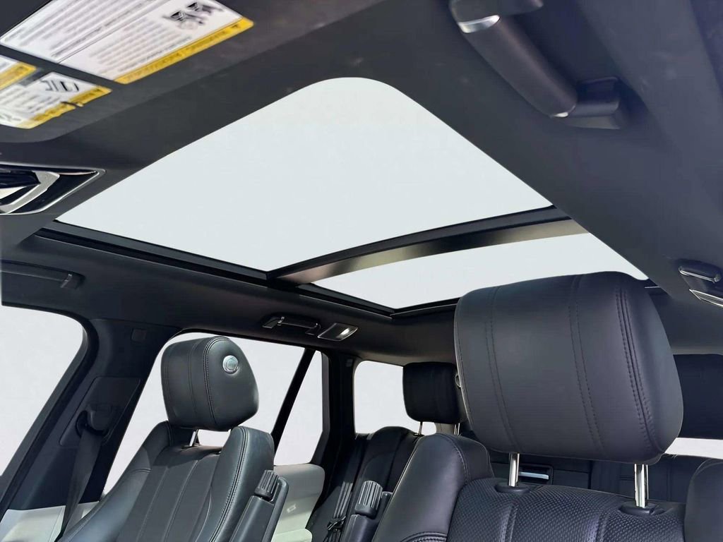 Used 2016 Land Rover Range Rover HSE image 14