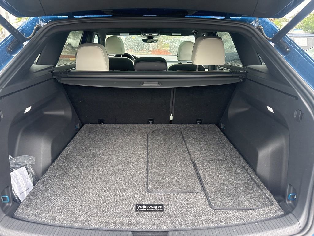 Certified 2025 Volkswagen Atlas Cross Sport SEL Premium R-Line image 16