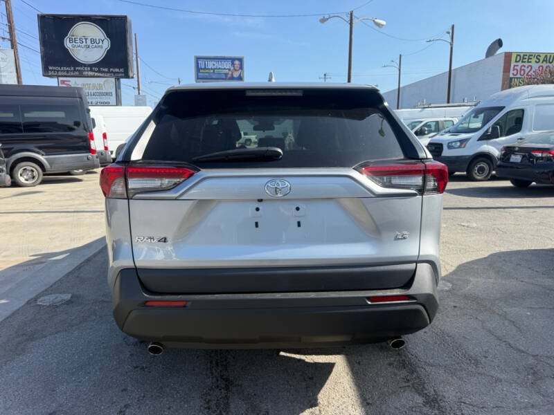 Used 2025 Toyota RAV4 LE FWD image 5