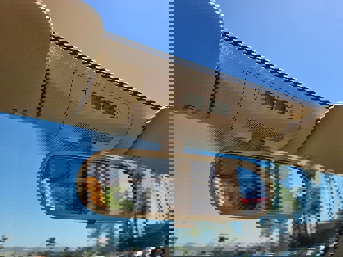 Used 2009 Volkswagen Beetle S image 34