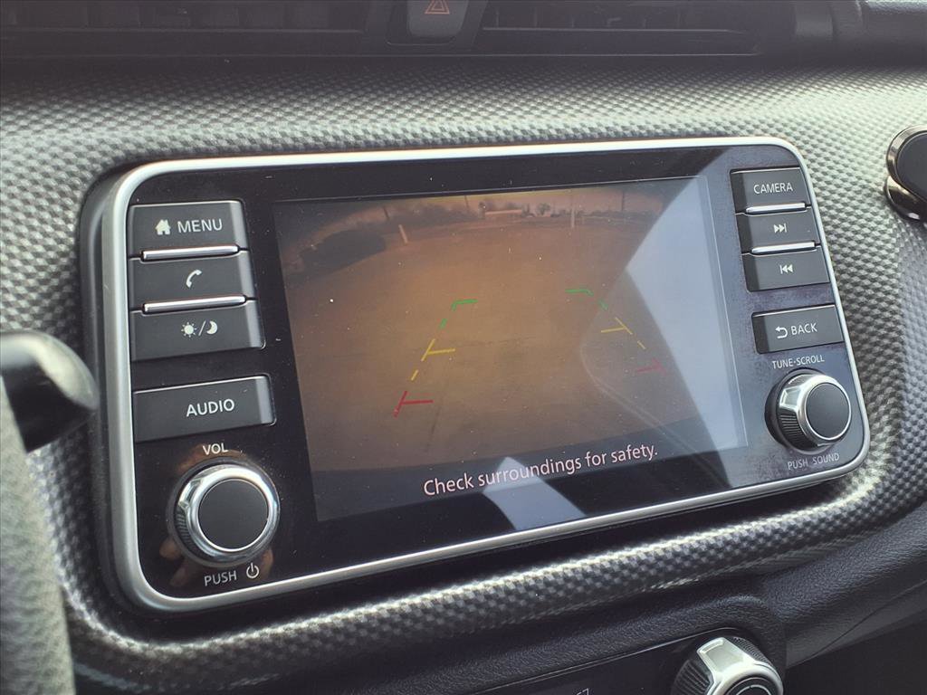 Used 2018 Nissan Kicks SV image 5