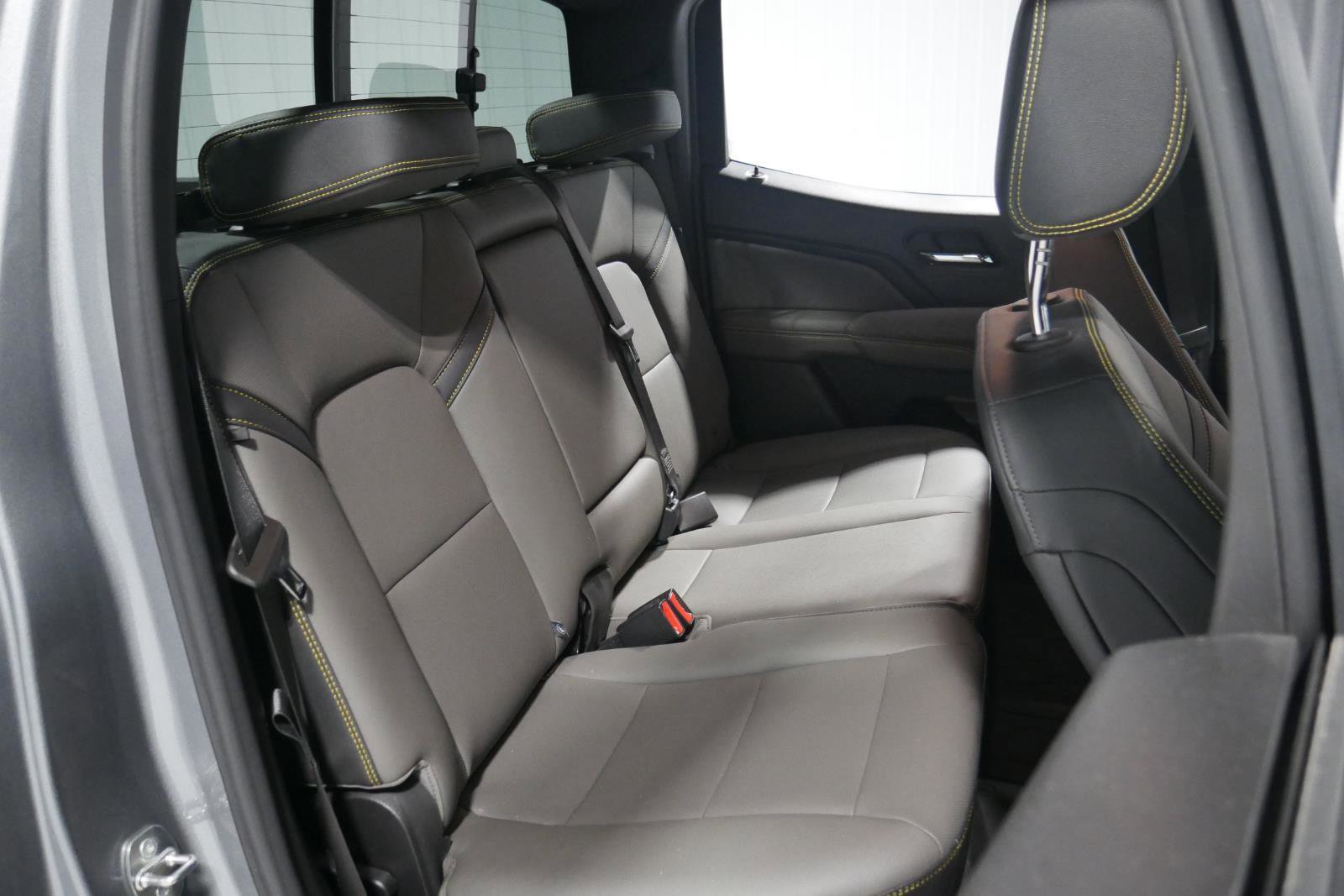 Used 2023 Chevrolet Colorado ZR2 w/ ZR2 Convenience Package III image 16