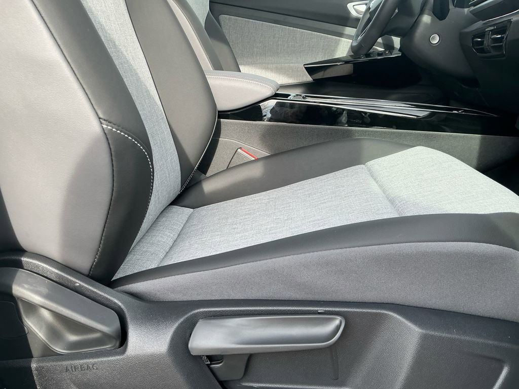 New 2026 Volkswagen ID.4 Pro image 18