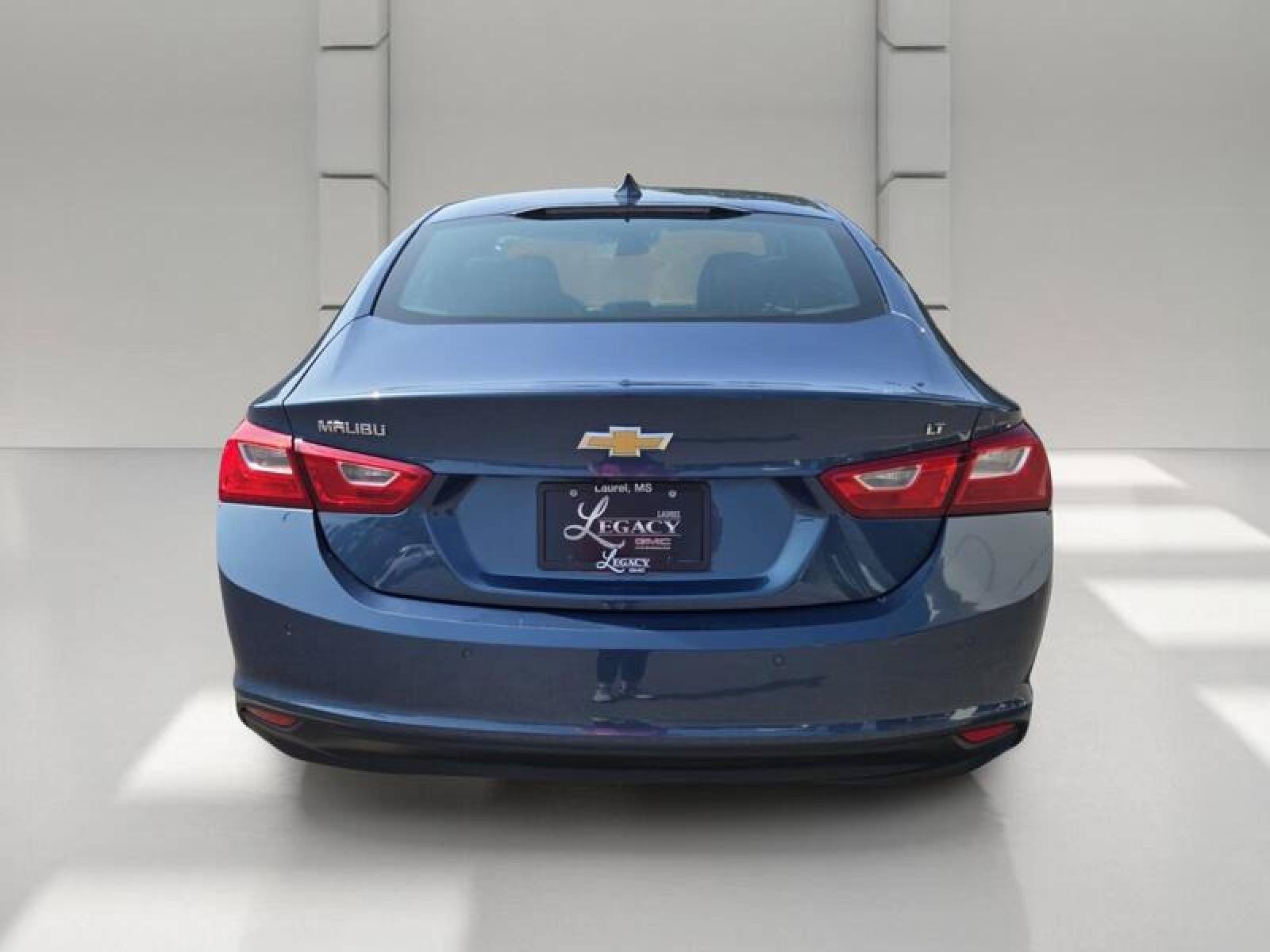Used 2025 Chevrolet Malibu LT FWD image 6
