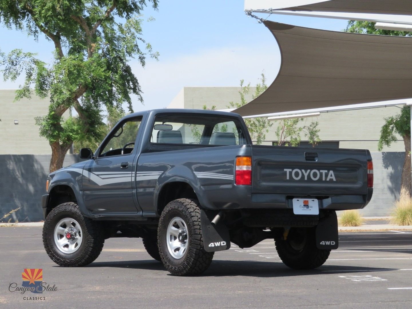 Used 1992 Toyota Pickup Deluxe AWD/4WD image 5