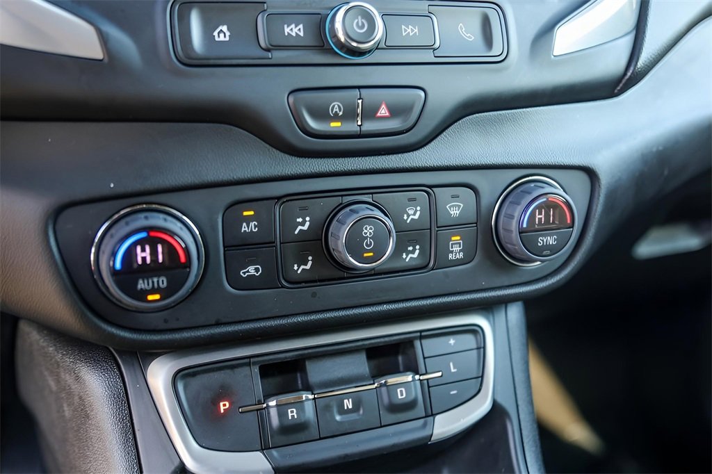 Used 2023 GMC Terrain SLE w/ Driver Convenience Package image 21