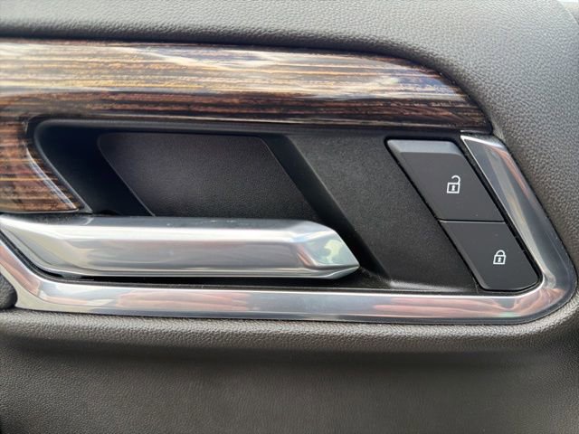 Used 2022 GMC Sierra 1500 SLE image 16