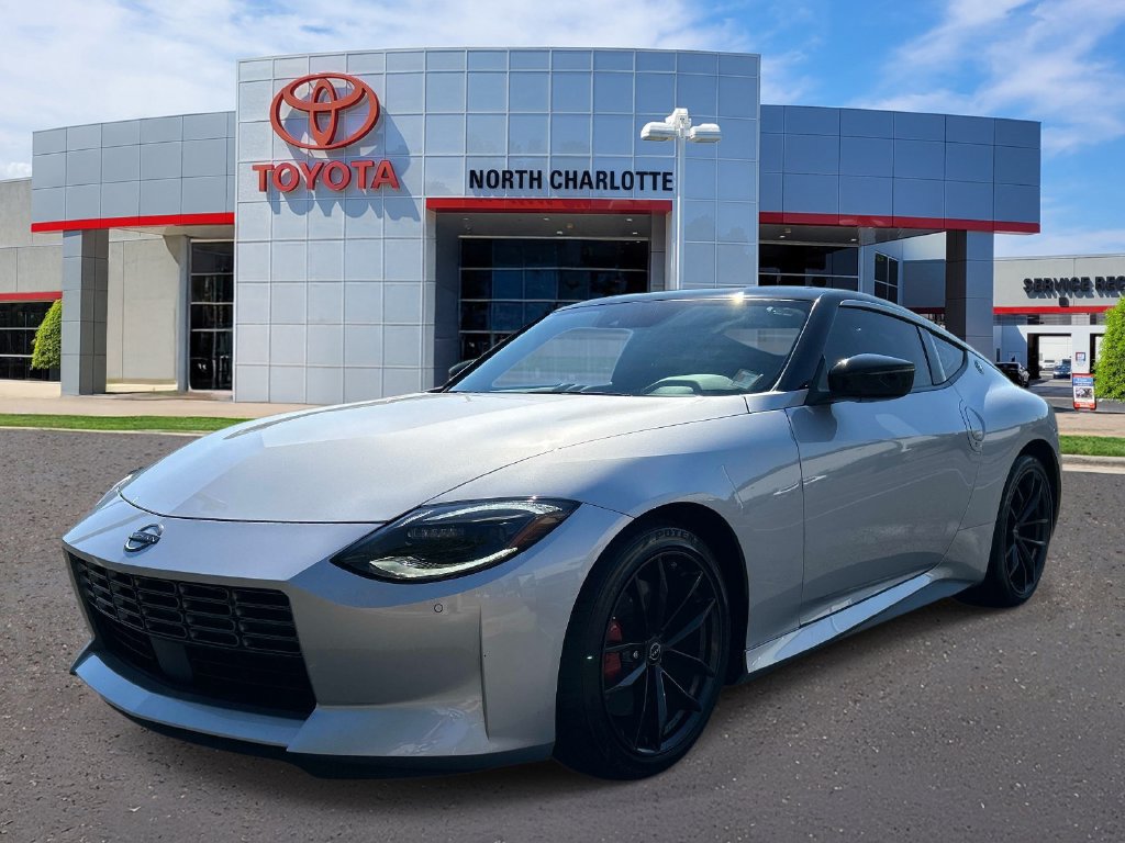 Used 2024 Nissan Z Performance w/ Floor Mat Package RWD image 5