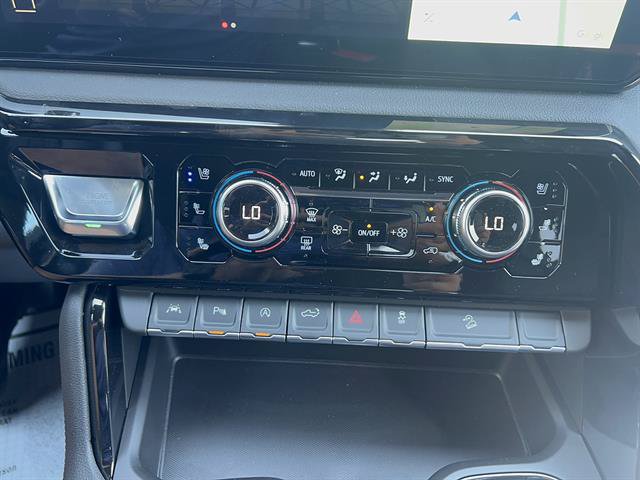 New 2026 GMC Sierra 1500 AT4 w/ Technology Package AWD/4WD image 23