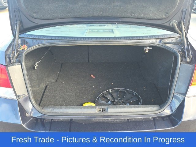 Used 2013 Subaru Legacy 2.5i AWD/4WD image 19