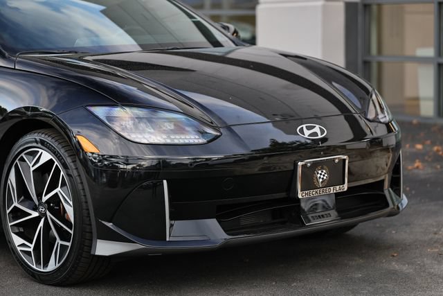 Used 2024 Hyundai Ioniq 6 Limited AWD/4WD image 2