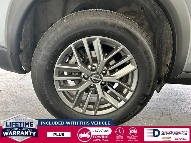 Used 2024 Nissan Rogue S AWD/4WD image 12