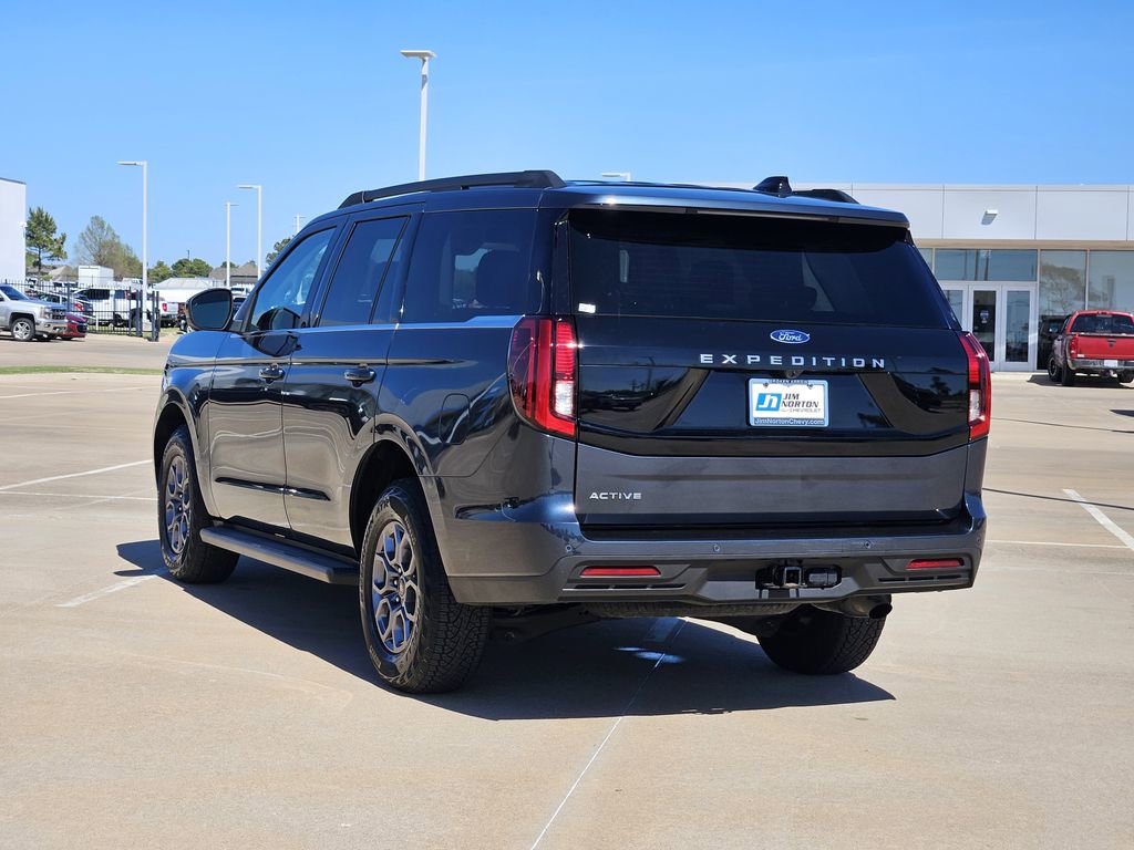 Used 2025 Ford Expedition Active image 7
