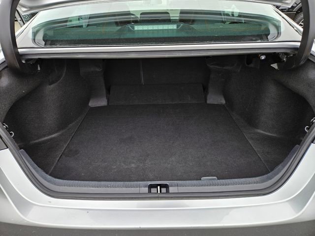 Used 2022 Toyota Camry SE image 10