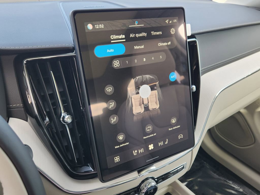 New 2026 Volvo XC60 T8 Ultra w/ Protection Package Premier image 10