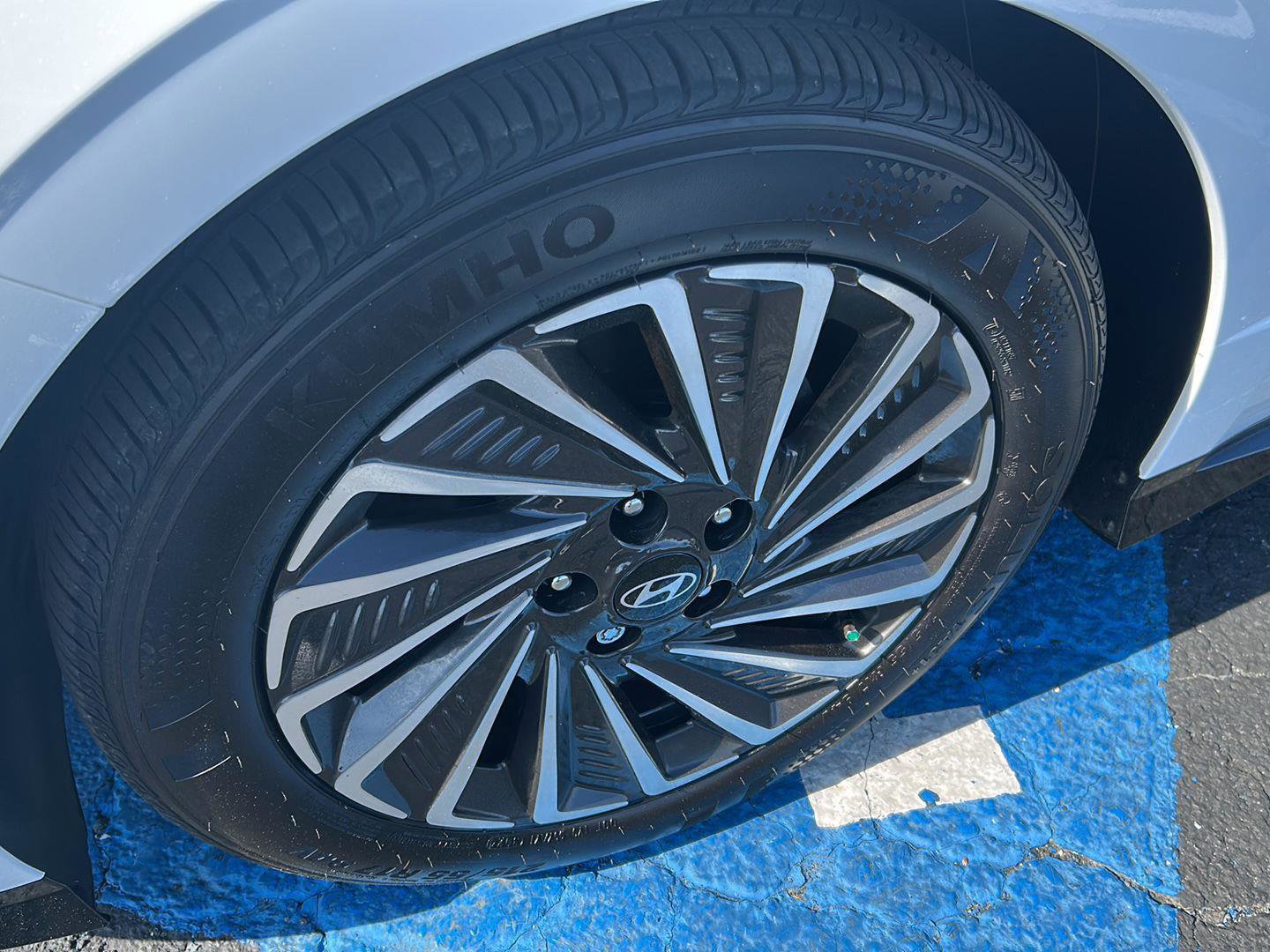 Certified 2025 Hyundai Sonata SEL FWD image 3