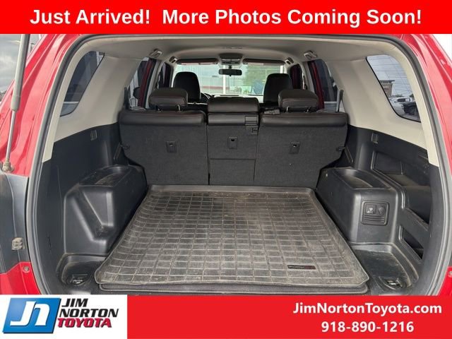 Used 2017 Toyota 4Runner SR5 AWD/4WD image 8