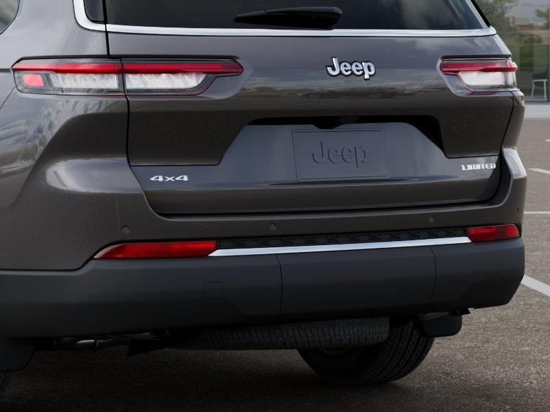 New 2026 Jeep Grand Cherokee L Limited w/ Luxury Tech Group II AWD/4WD image 13