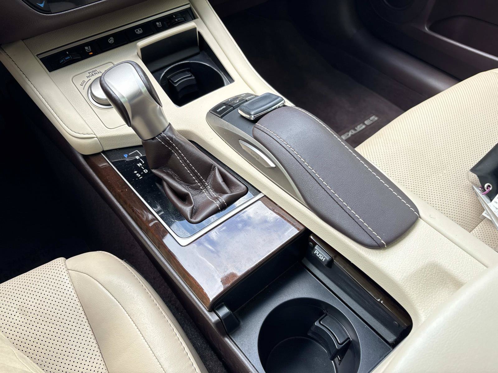Used 2017 Lexus ES 350 w/ Luxury Package FWD image 27