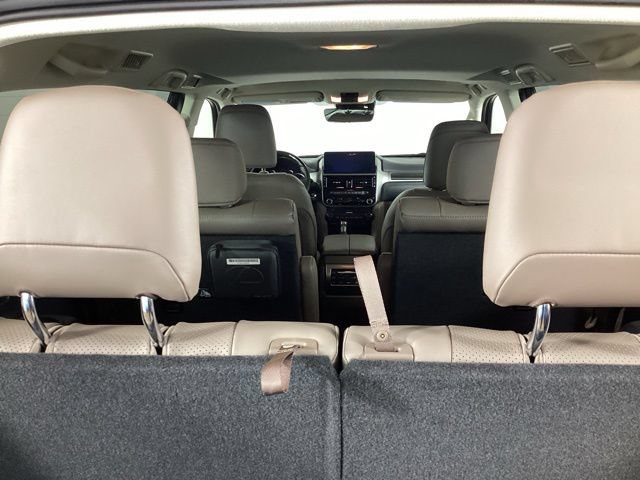 Certified 2023 Lexus GX 460 Luxury w/ Sport Design Package AWD/4WD image 16
