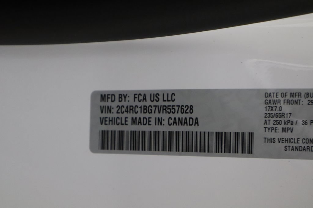 New 2027 Chrysler Pacifica Select FWD image 42