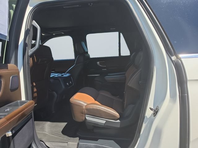 Used 2025 Ford Expedition Max King Ranch AWD/4WD image 13