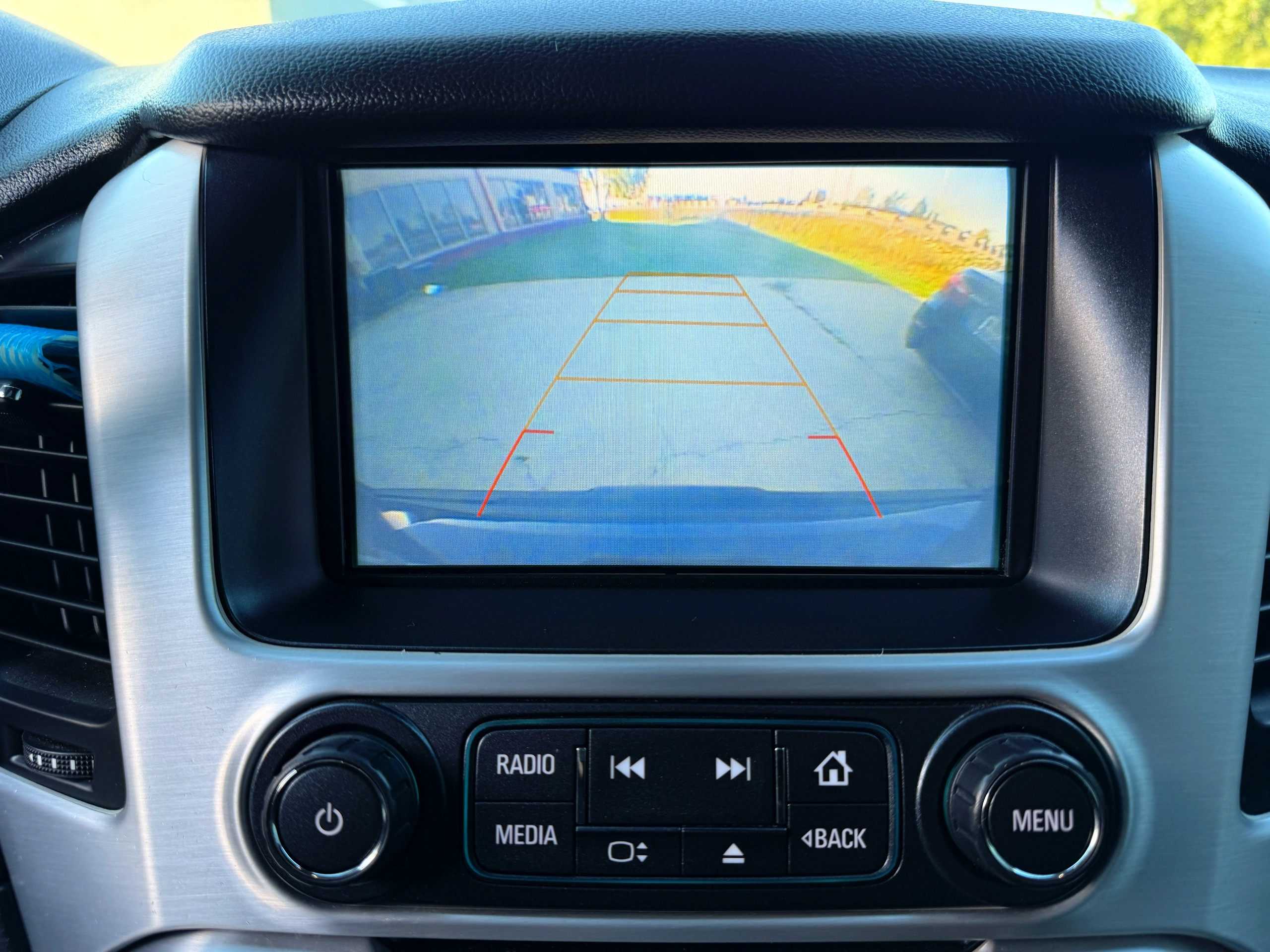 Used 2019 GMC Yukon SLE w/ SLE Value Package AWD/4WD image 16