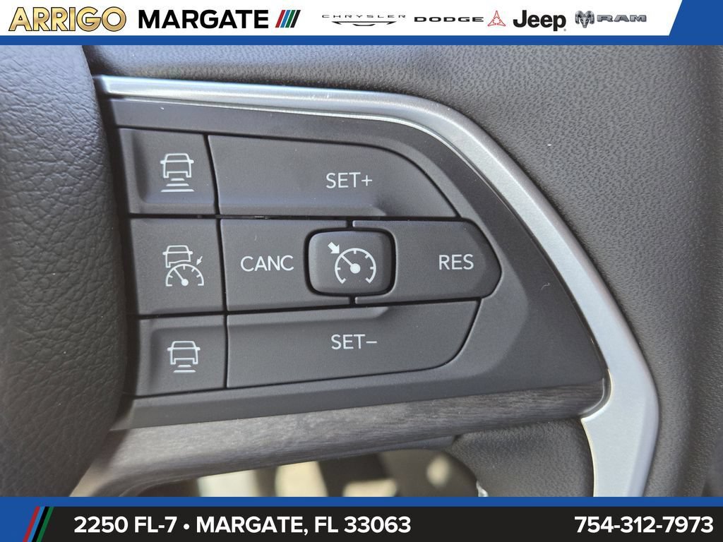 New 2025 Jeep Grand Cherokee L Limited w/ Trailer Tow Package AWD/4WD image 29