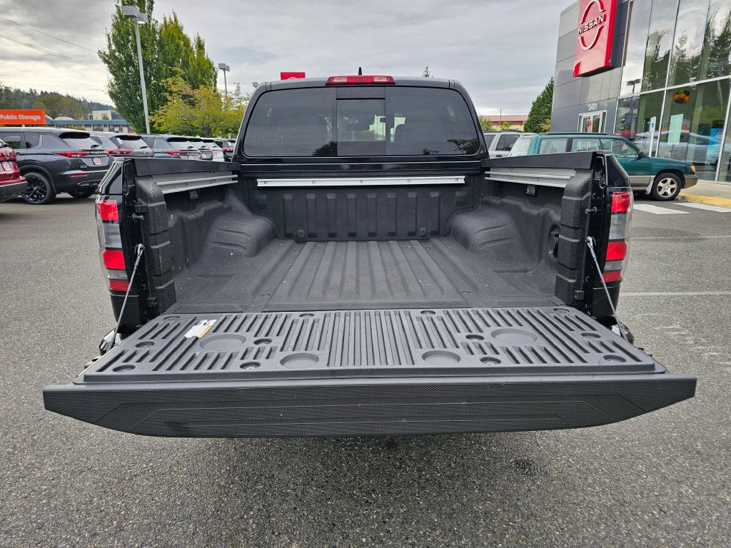 Used 2024 Nissan Frontier SV w/ SV Convenience Package AWD/4WD image 10