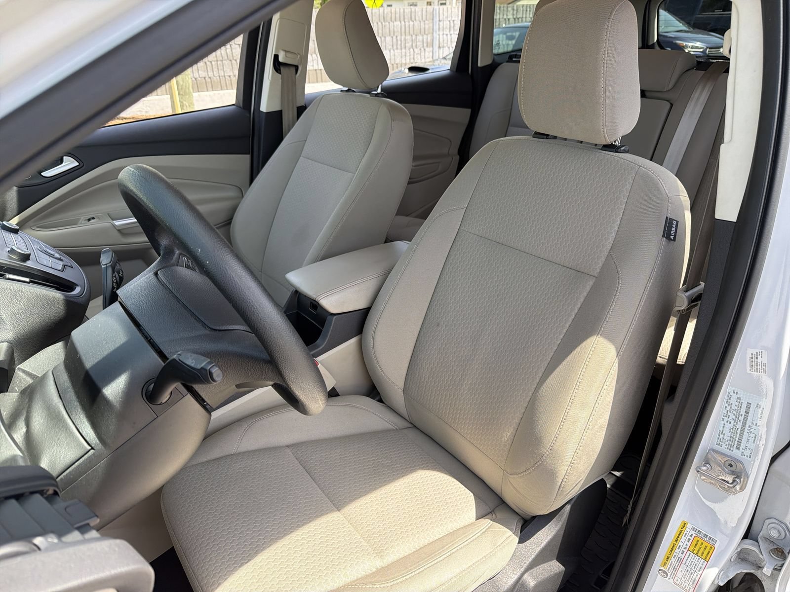 Used 2018 Ford Escape SE w/ Ford Safe & Smart Package FWD image 21