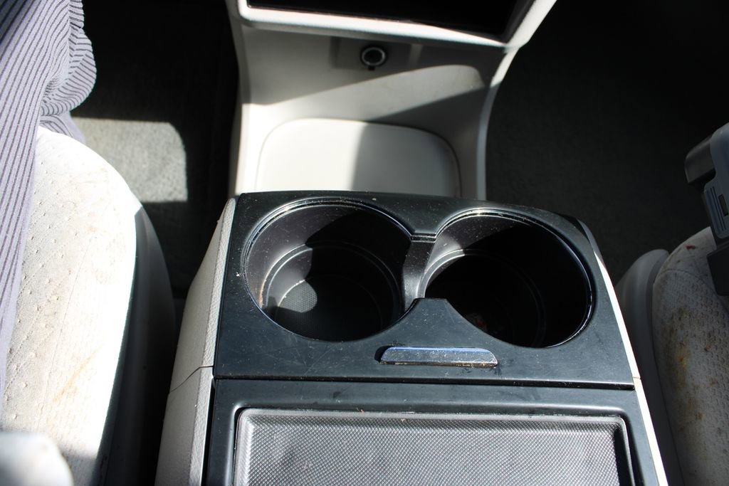 Used 2015 Toyota Sienna LE image 36