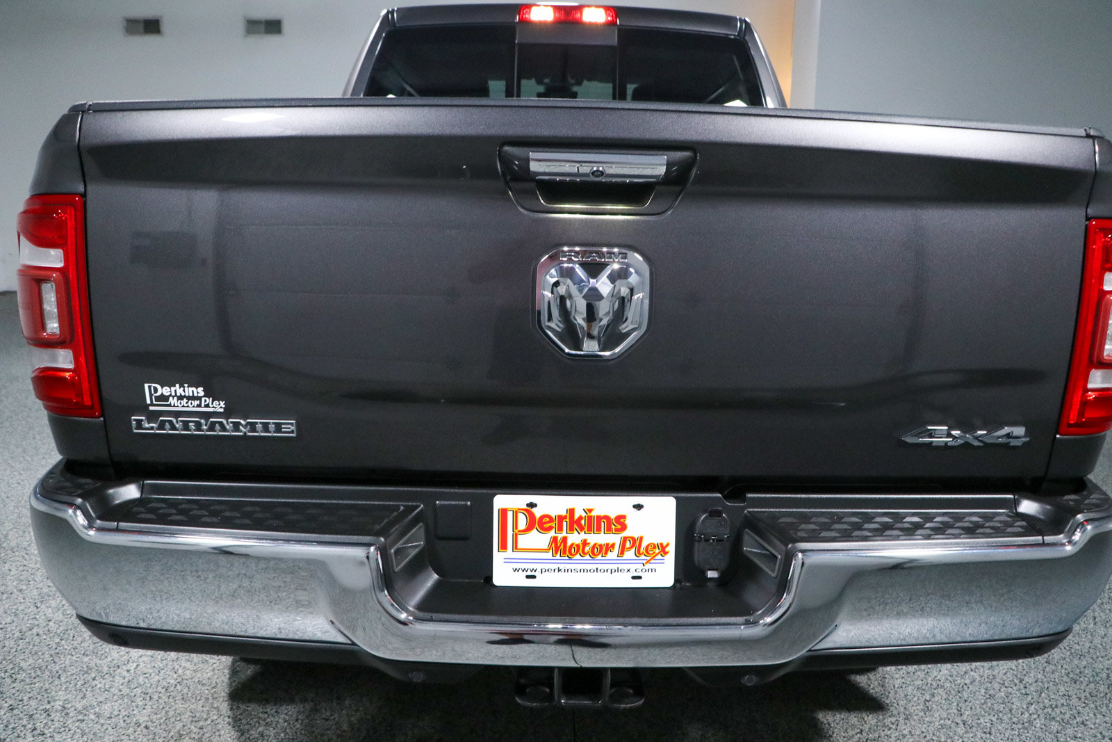 Used 2022 RAM 2500 Laramie w/ Protection Group AWD/4WD image 8