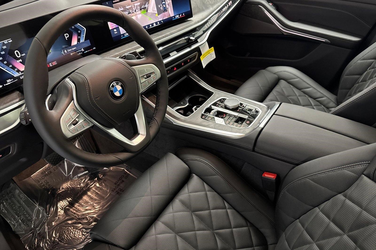 New 2026 BMW X7 xDrive40i w/ Premium Package image 4
