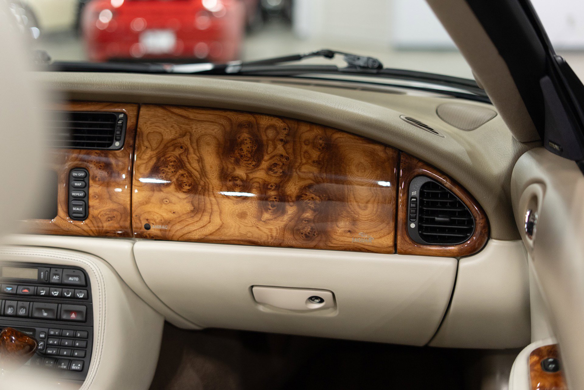 Used 2006 Jaguar XK8 Convertible image 41