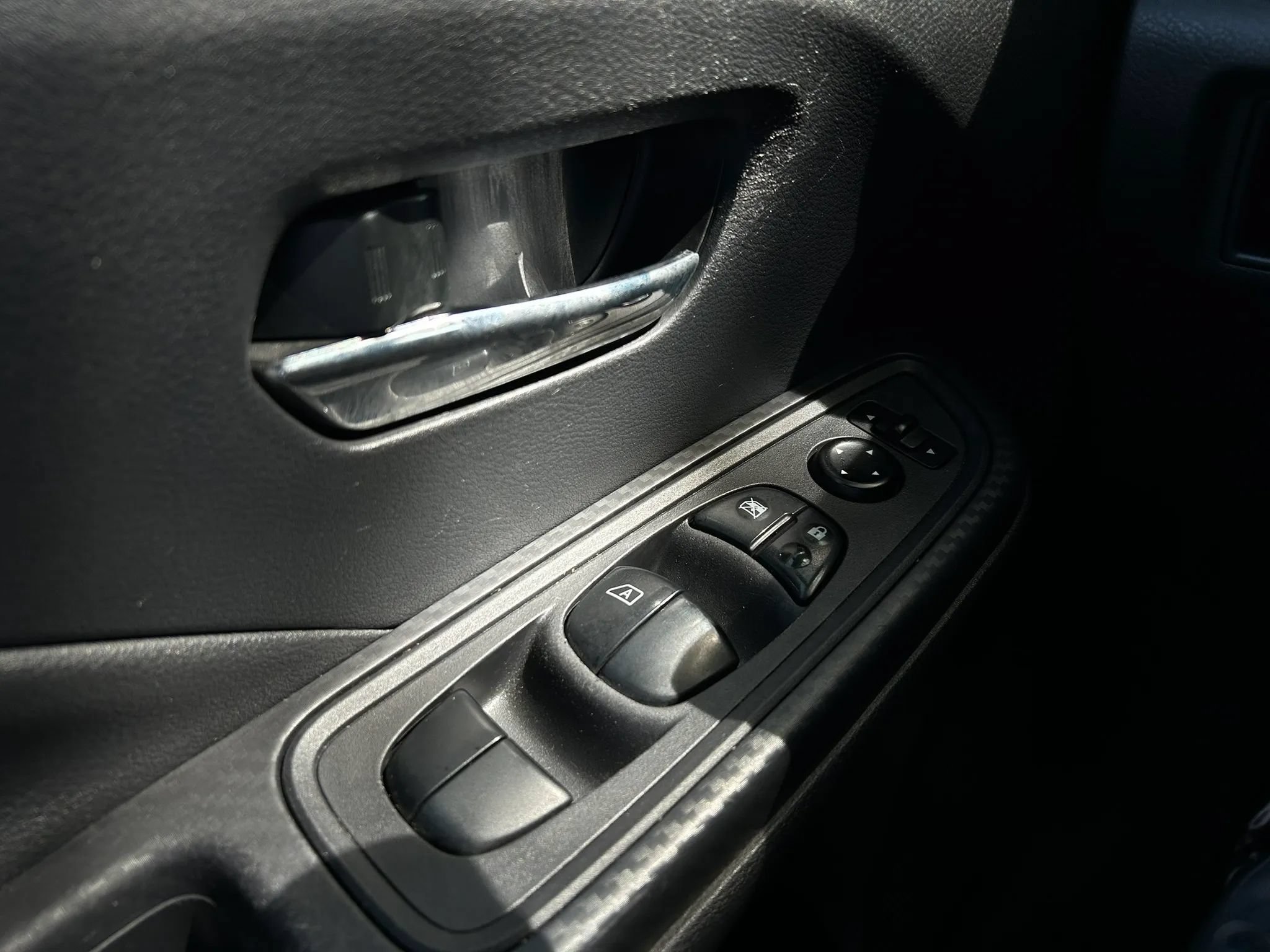 Used 2024 Nissan Versa SV w/ Trunk Package FWD image 15