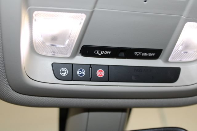 Used 2018 Buick Regal Preferred w/ Sights and Sounds Package AWD/4WD image 34