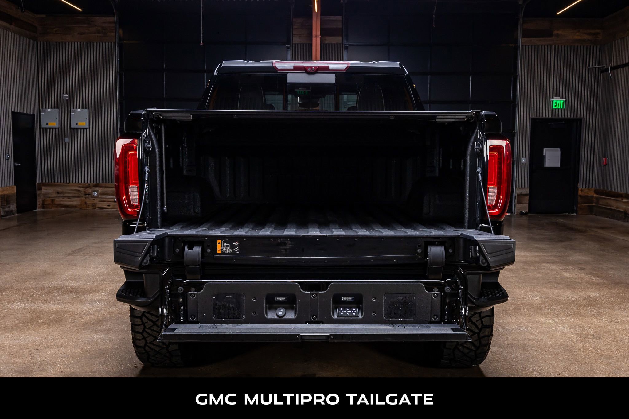 Used 2023 GMC Sierra 1500 Denali Ultimate AWD/4WD image 9