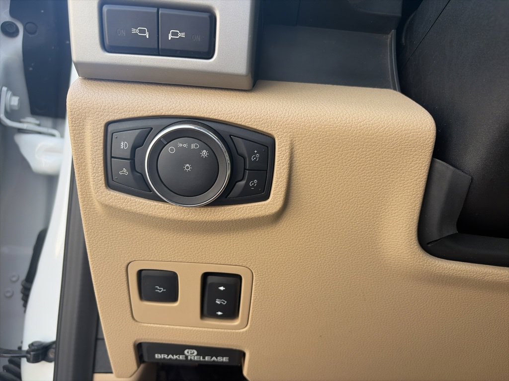Used 2020 Ford F250 Lariat w/ Lariat Ultimate Package AWD/4WD image 13