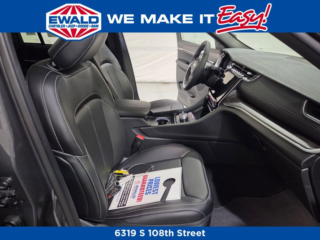 New 2025 Jeep Grand Cherokee Limited image 9